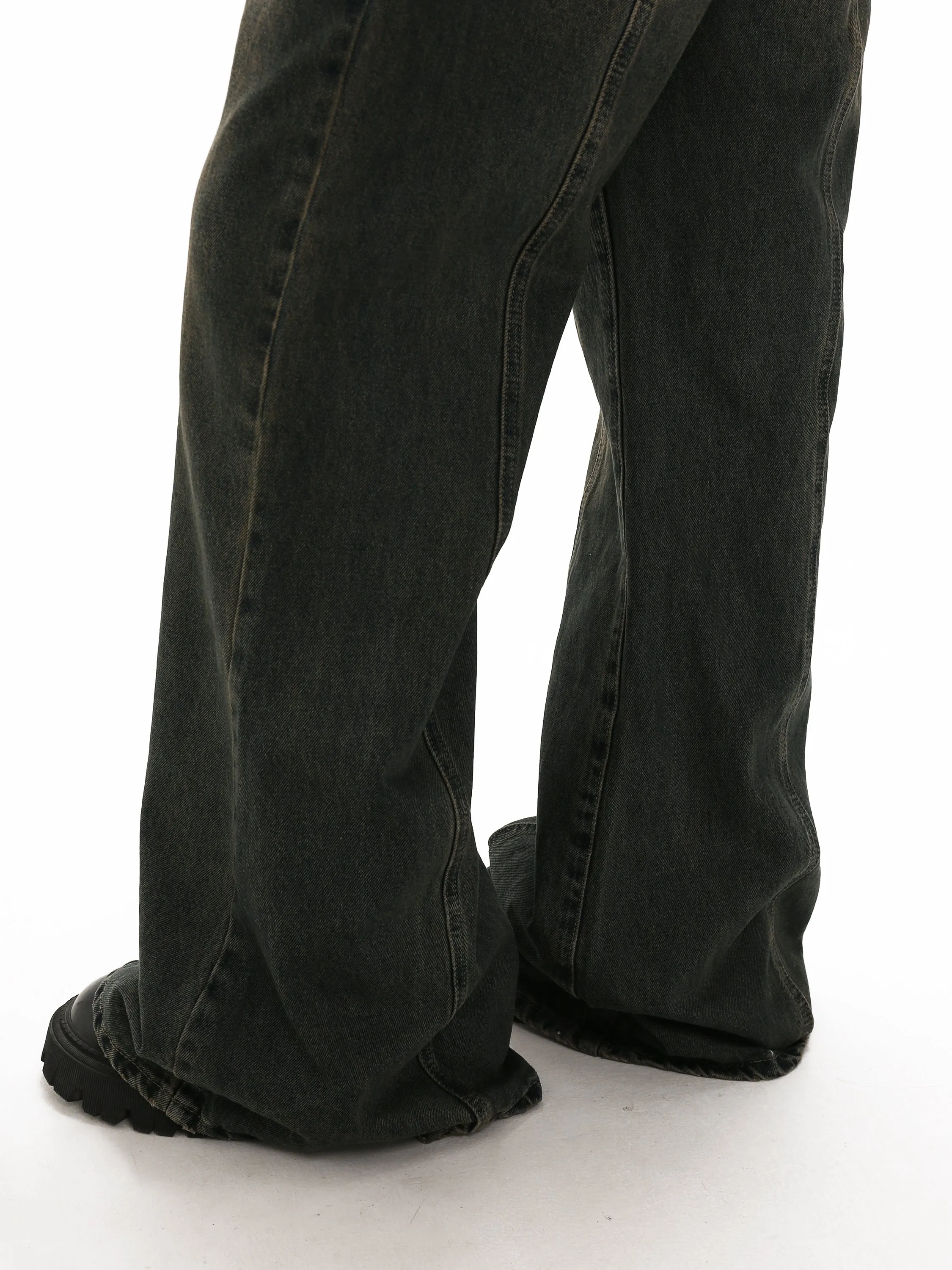 Damaged Bootcut Jeans