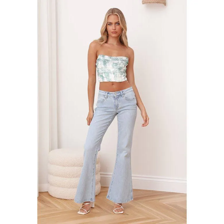 NWT- Wrangler Low Rise 'Lou Lou Bells' 70's Style Flared Jeans - Size 8